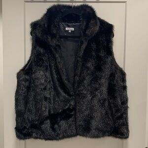 Joan Rivers Elegant Black Faux Fur Garment